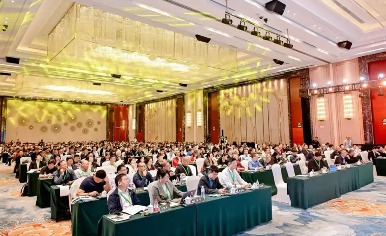 颐和论坛2025—营养创新与健康养殖大会：ng电子游戏创新嵌入式包被技术破解氧化锌减量困局